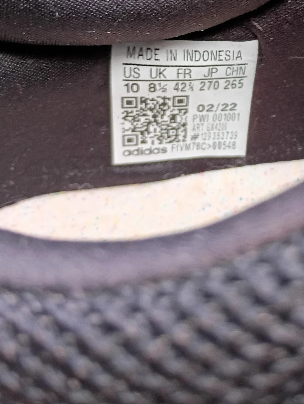 Adidas Black and White Women’s Low-Top Sneakers--LIKE NEW--WORN ONCE.